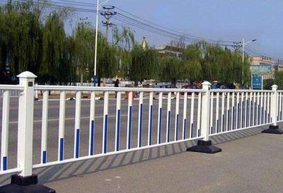 咸寧車道分隔護欄 價格透明、資質齊全、型號多樣、款式新穎，助力道路機動車輛安全通行